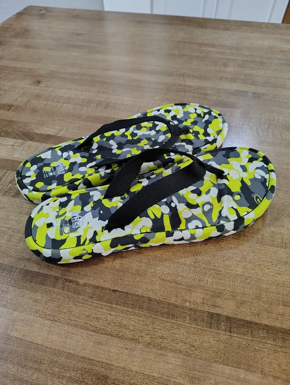 REI CO-OP Camo Yellow & Black Flip Flop Sandals Size M-9-W-10